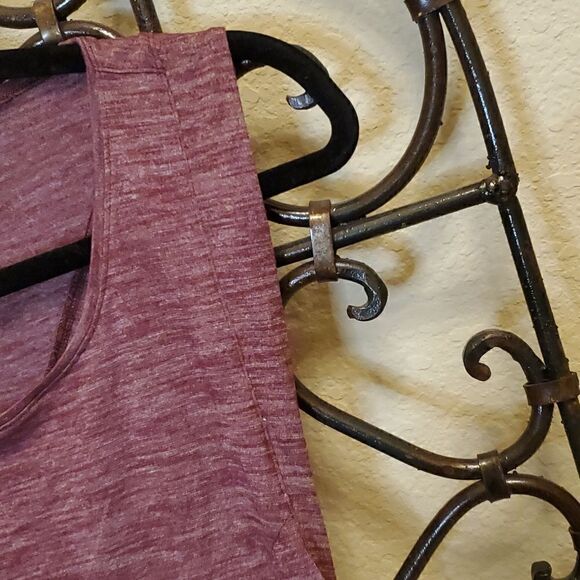 LULULEMON & Go Endeavor Tank - Size 8 - Picture 4 of 8